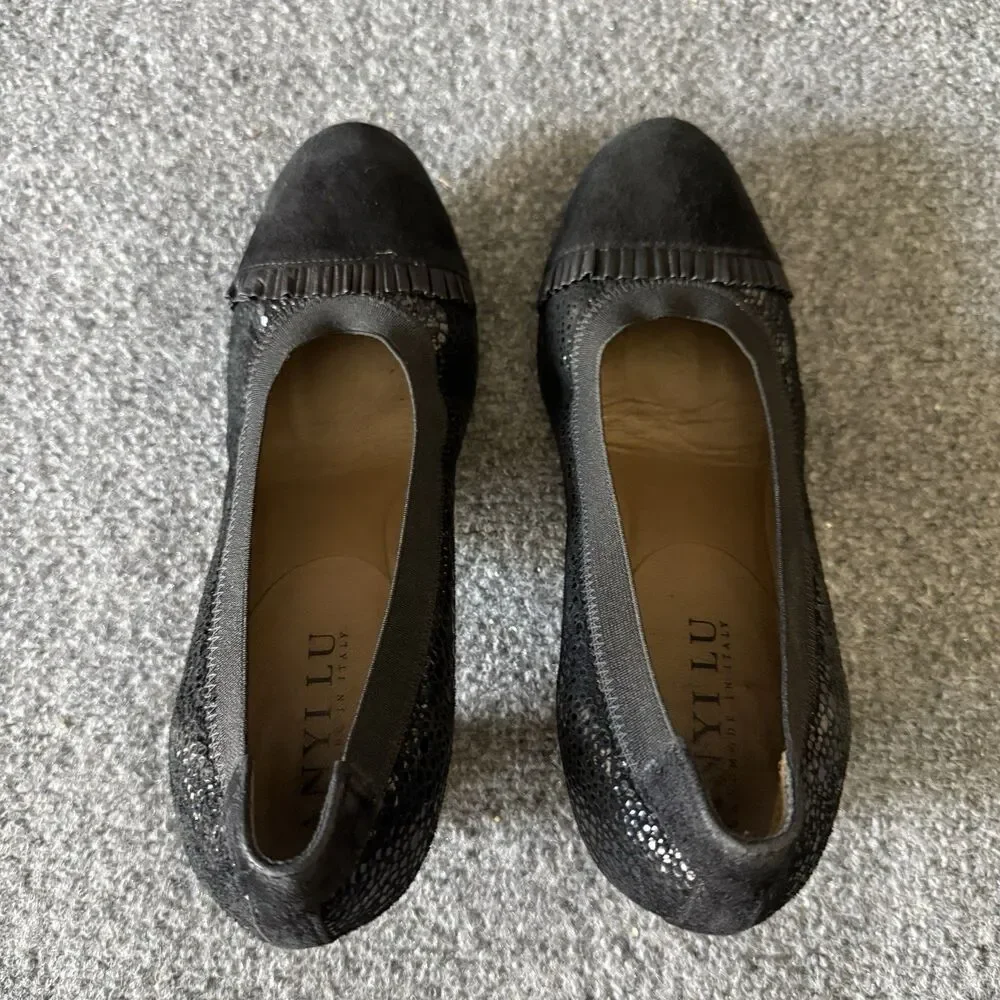 ANYI LU Black Textured Leather Slip-On Block Heel Pump Ribbon Animal Print 7